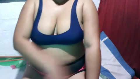 Snapshot of naughty_baby25 chatting on 02/15/25, 10:44 Hannah online show from 02/15/25, 10:44