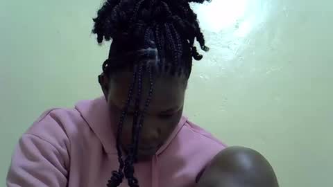 Snapshot of naughty_baddie5 chatting on 10/09/25, 12:19 candy online show from 10/09/25, 12:19