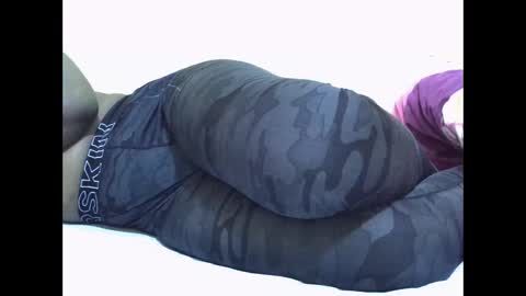 Snapshot of naughty_baddie5 chatting on 10/12/25, 03:55 candy online show from 10/12/25, 03:55