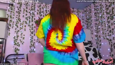 Snapshot of naughty_bella99 chatting on 02/24/25, 07:19 bella online show from 02/24/25, 07:19