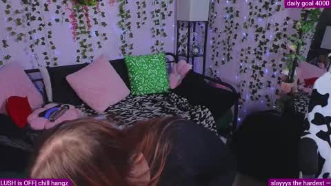 Snapshot of naughty_bella99 chatting on 11/29/25, 01:52 bella online show from 11/29/25, 01:52