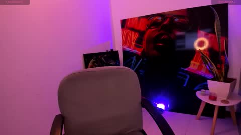 Megan online show from 11/22/25, 06:40