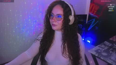 Snapshot of naughty_butt chatting on 04/09/26, 05:29 Megan online show from 04/09/26, 05:29