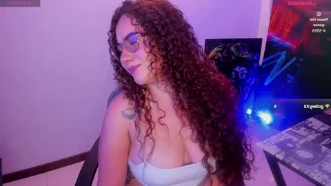 Snapshot of naughty_butt chatting on 04/12/26, 05:29 Megan online show from 04/12/26, 05:29