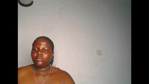 Snapshot of naughty_cunt0 chatting on 10/20/25, 06:58 Amara online show from 10/20/25, 06:58