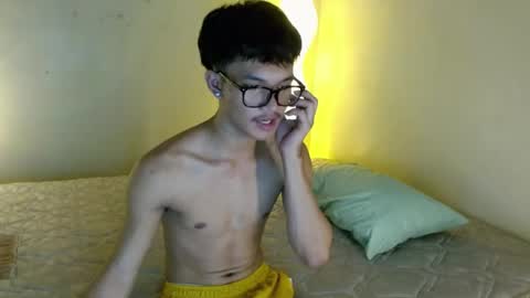Snapshot of naughty_cy chatting on 08/06/26, 06:48 itzme cyril online show from 08/06/26, 06:48