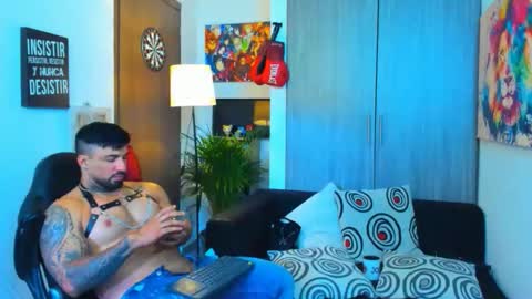 Snapshot of naughty_dominant chatting on 11/22/25, 02:16 Miller online show from 11/22/25, 02:16