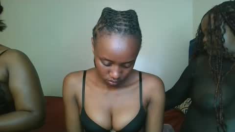 naughty_ellaa online show from 09/24/25, 06:22