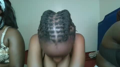 naughty_ellaa online show from 09/28/25, 05:29