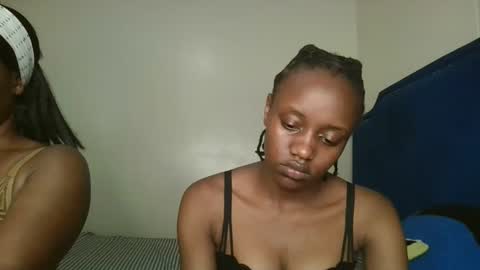 naughty_ellaa online show from 09/29/25, 05:29