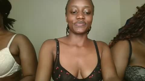 naughty_ellaa online show from 09/30/25, 05:51