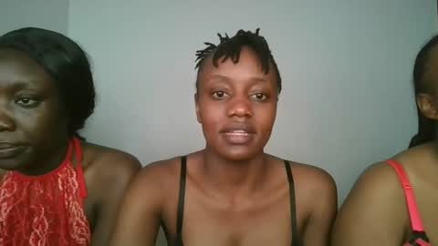 naughty_ellaa online show from 10/23/25, 05:44