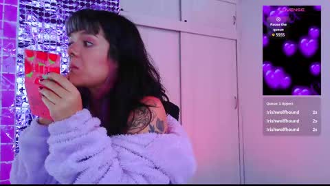 Snapshot of naughty_em_17 chatting on 03/06/25, 12:30 Em  please help me reach 100 thumbs up 3 online show from 03/06/25, 12:30