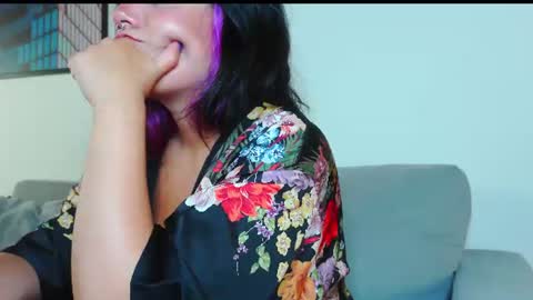 Snapshot of naughty_em_17 chatting on 07/26/26, 11:00 Em please help me reach 100 thumbs up 3 online show from 07/26/26, 11:00