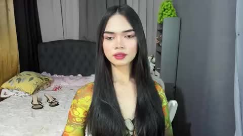 Snapshot of naughty_emmats chatting on 03/04/26, 01:28 emma online show from 03/04/26, 01:28