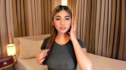 naughty_hunk_yuki online show from 12/18/25, 08:53