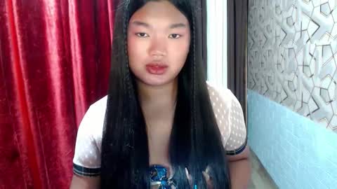 Snapshot of naughty_kate18 chatting on 04/03/26, 06:28 KATE online show from 04/03/26, 06:28