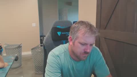 Snapshot of naughty_kinky1 chatting on 09/09/25, 03:33 Naughty kinky1 online show from 09/09/25, 03:33