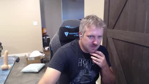 Snapshot of naughty_kinky1 chatting on 10/08/25, 03:42 Naughty kinky1 online show from 10/08/25, 03:42