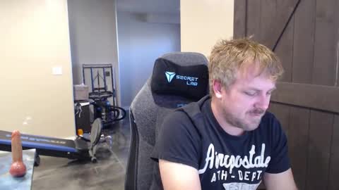 Snapshot of naughty_kinky1 chatting on 02/05/26, 04:55 Naughty kinky1 online show from 02/05/26, 04:55