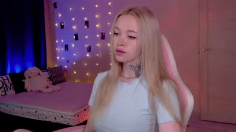 Snapshot of naughty_mablee chatting on 07/08/26, 01:10 Mable online show from 07/08/26, 01:10