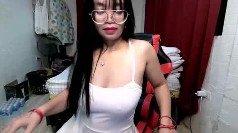 Snapshot of naughty_mariaxx chatting on 03/05/25, 10:55 Maria online show from 03/05/25, 10:55