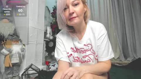 Snapshot of naughty_milena chatting on 01/03/25, 02:51 Milena online show from 01/03/25, 02:51