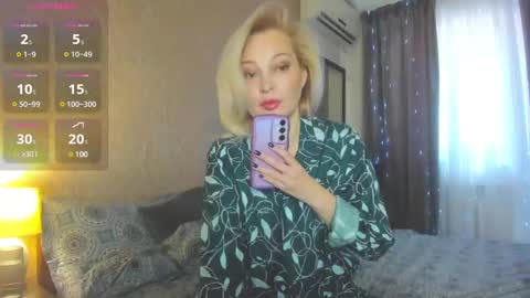 Snapshot of naughty_milena chatting on 02/18/25, 02:16 Milena online show from 02/18/25, 02:16
