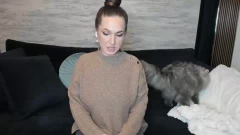 Snapshot of naughty_princesse chatting on 02/19/26, 08:49 Elena online show from 02/19/26, 08:49