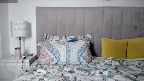 Snapshot of naughty_princesse chatting on 03/17/26, 11:19 Elena online show from 03/17/26, 11:19