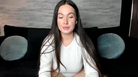 Snapshot of naughty_princesse chatting on 04/07/26, 11:04 Elena online show from 04/07/26, 11:04