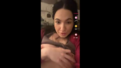 Snapshot of naughty_princesse chatting on 04/14/26, 02:06 Elena online show from 04/14/26, 02:06