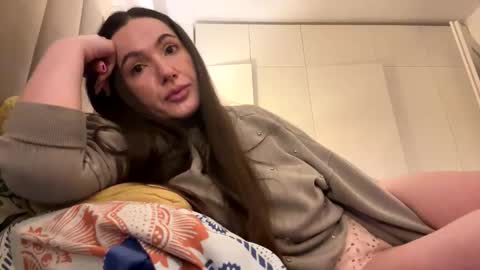Snapshot of naughty_princesse chatting on 04/20/26, 02:03 Elena online show from 04/20/26, 02:03
