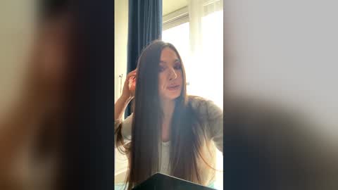 Snapshot of naughty_princesse chatting on 04/28/26, 08:30 Elena online show from 04/28/26, 08:30