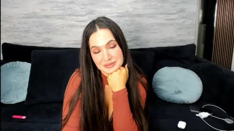 Snapshot of naughty_princesse chatting on 05/12/26, 10:29 Elena online show from 05/12/26, 10:29