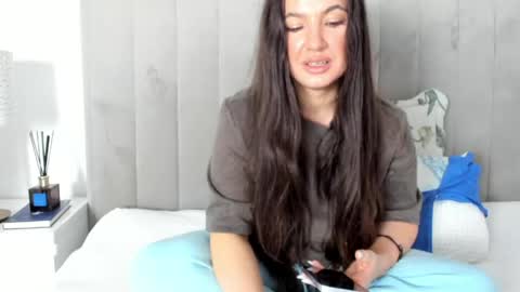 Snapshot of naughty_princesse chatting on 05/21/26, 07:59 Elena online show from 05/21/26, 07:59