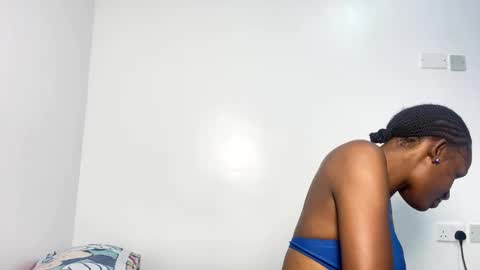 Naughty rueindependent model online show from 05/26/26, 12:45