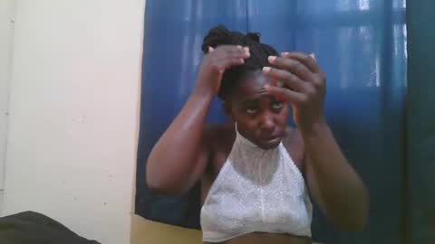 Snapshot of naughty_slender2 chatting on 03/17/26, 11:46 jn online show from 03/17/26, 11:46