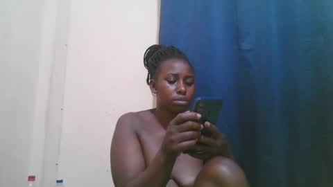 Snapshot of naughty_slender2 chatting on 03/18/26, 03:04 jn online show from 03/18/26, 03:04