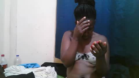 Snapshot of naughty_slender2 chatting on 03/19/26, 03:10 jn online show from 03/19/26, 03:10