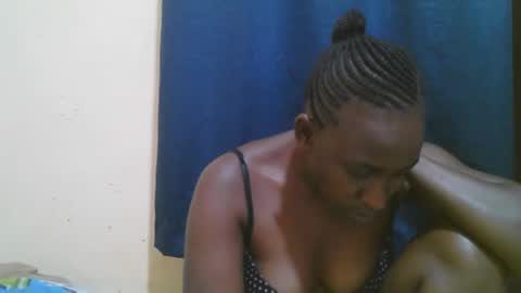 Snapshot of naughty_slender2 chatting on 04/05/26, 07:44 jn online show from 04/05/26, 07:44