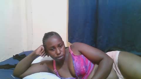 Snapshot of naughty_slender2 chatting on 04/11/26, 07:45 jn online show from 04/11/26, 07:45