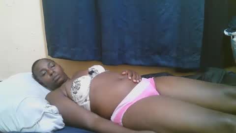 Snapshot of naughty_slender2 chatting on 04/12/26, 09:42 jn online show from 04/12/26, 09:42