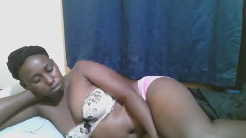 Snapshot of naughty_slender2 chatting on 04/13/26, 09:53 jn online show from 04/13/26, 09:53