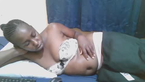 Snapshot of naughty_slender2 chatting on 04/14/26, 09:59 jn online show from 04/14/26, 09:59