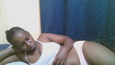 Snapshot of naughty_slender2 chatting on 04/16/26, 08:42 jn online show from 04/16/26, 08:42