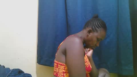 Snapshot of naughty_slender2 chatting on 04/18/26, 07:07 jn online show from 04/18/26, 07:07