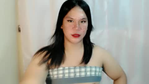 Snapshot of naughty_vies chatting on 04/25/26, 11:02 Davies online show from 04/25/26, 11:02