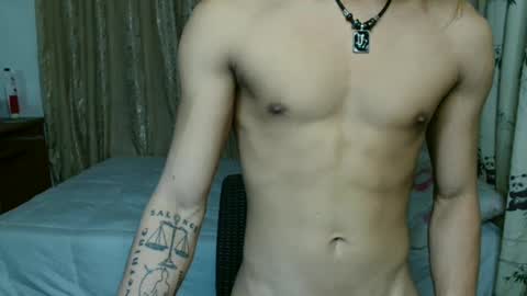 Snapshot of naughtyboylouie chatting on 02/21/25, 06:29 Loue online show from 02/21/25, 06:29