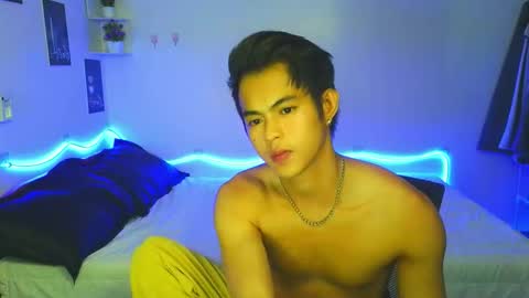 Snapshot of naughtyboylouie chatting on 10/20/25, 11:10 Loue online show from 10/20/25, 11:10